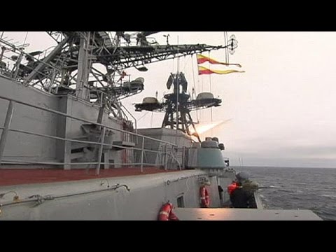 بوتين يأمر بإجراء مناورات عسكرية روسية شاهد