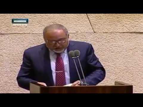 شاهد النائب في الكنيست أحمد الطيبي يتصدى إلى أفيغدور ليبرمان بشموخ وقوة