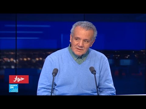 شاهد والد الناشط المغربي الزفزافي يكشف سر ذهابه إلى أوروبا