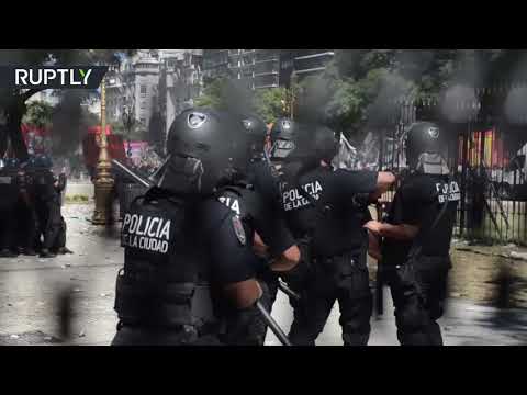 شاهد 162 مصابًا جراء الاحتجاجات في الأرجنتين