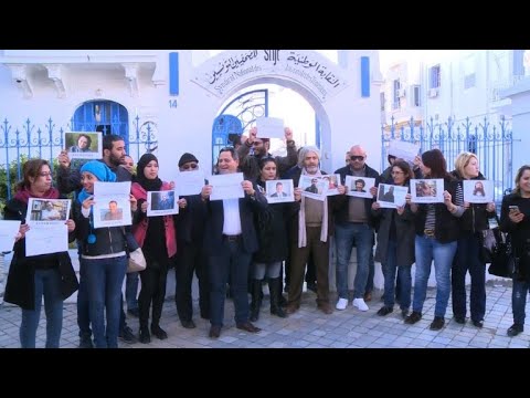 شاهد نقابة الصحافيين في تونس تتضامن مع الإعلاميين الأتراك المعتقلين