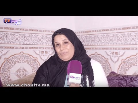 شاهد طفل صغير يعاني من إعاقة