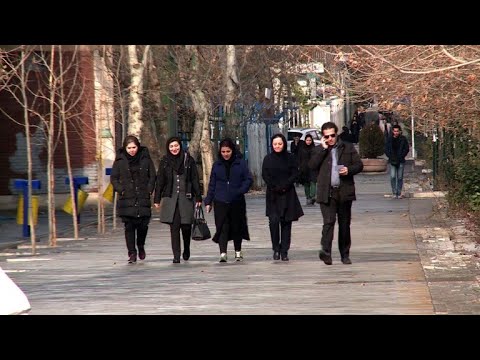 شاهد ردود فعل الشارع على التظاهرات في طهران