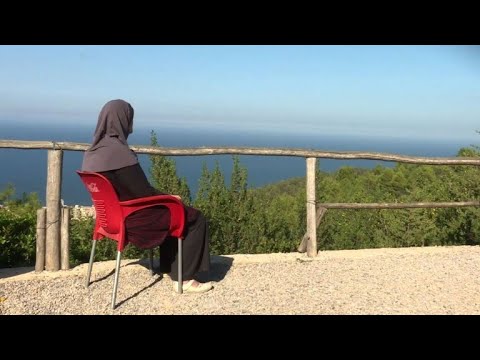 شاهد مريضات جزائريات بسرطان الثدي يتعرضن لإهمال الأزواج