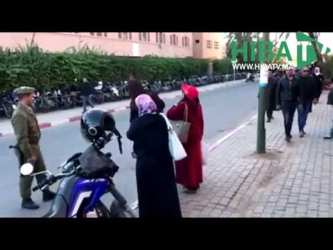 شاهد عائلة شرطي مراكش تطالبه بالعدول عن محاولة الانتحار