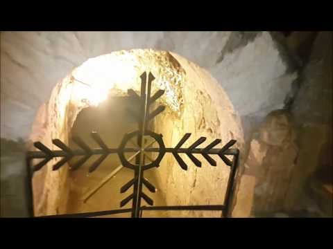 شاهد اعتراض موكب بطريرك الروم الأرثوذكس كيريوس ثيوفيلو