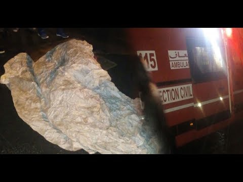 شاهد سيارة مسرعة تدهس أحد المارة على طريق الرباط القديم