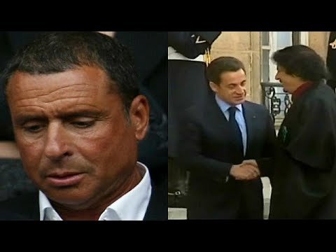 شاهد اعتقال أحد المقربين من الرئيس ساركوزي ألكسندر الجوهري في لندن