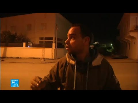 شاهد الشباب التونسي يعلق على الاحتجاجات