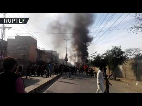 شاهد احتجاجات غاضبة في باكستان على اغتصاب الطفلة زينب