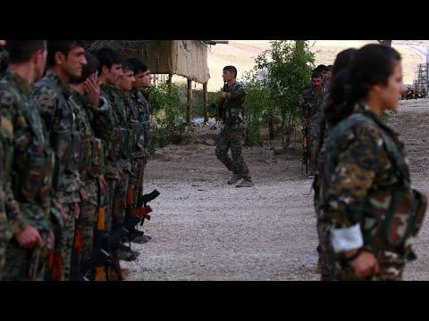 شاهد التحالف الدولي يشكل قوة عسكرية حدودية جديدة تضم فصائل كردية