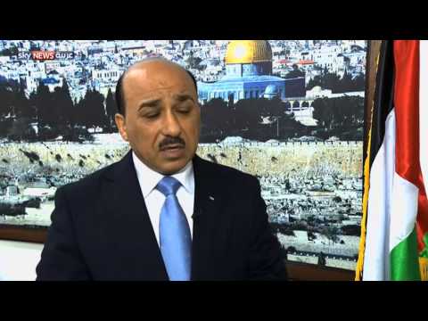 غزيون يسكنون بيوتًا آيلة للسقوط