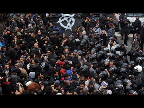 شاهد تواصل حركة الاحتجاج الاجتماعي في تونس