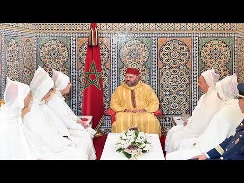 شاهد الملك محمد السادس يؤجّل عقد المجلس الوزاري الأول لسنة 2018