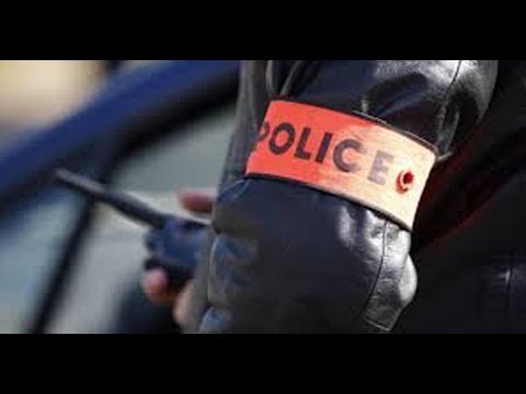 شاهد حالة استنفار في خنيفرة بعدما ضرب الناس حارس سيارات بموس