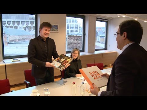 شاهد  بنعتيق يجري مباحثات مع وزير التعليم الفلاماني