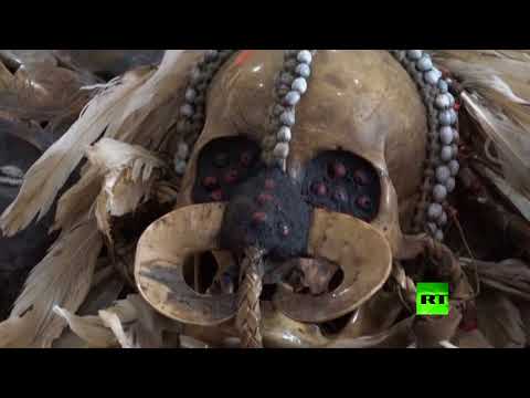 شاهد محاولة تهريب جماجم تراثية من إندونيسيا