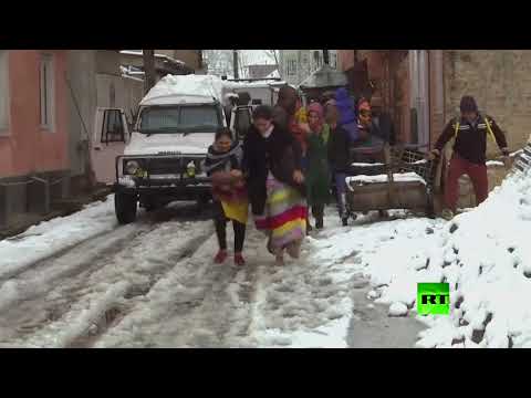 شاهد القوات الهندية تنتشر في إقليم كشمير