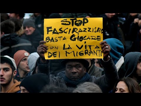 شاهد متظاهرون في إيطاليا يعبرون عن رفضهم للعنصرية