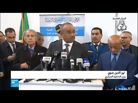 شاهد وزير الداخلية الجزائر يؤكد أن أبواب الحوار مفتوحة لإنهاء الإضرابات