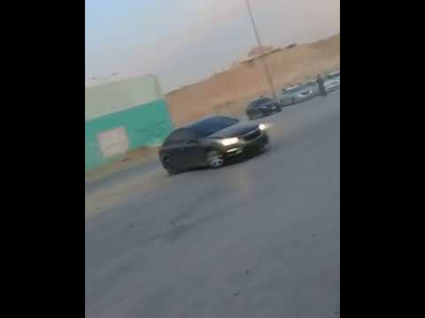 شاهد نهاية مروّعة لشاب عرّض حياة امرأة وطفلين للخطر