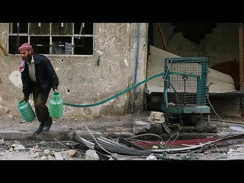 شاهد عامل إغاثة بالغوطة الشرقية يصف وضع المنطقة بالكارثي