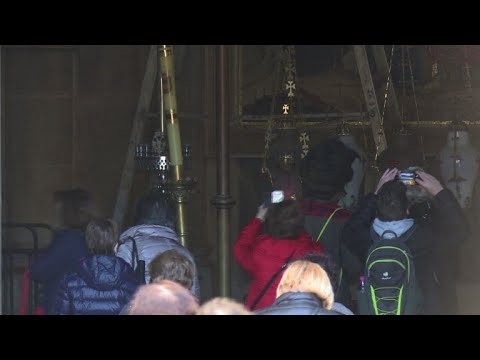 كنيسة القيامة في القدس تعج بالمصلين