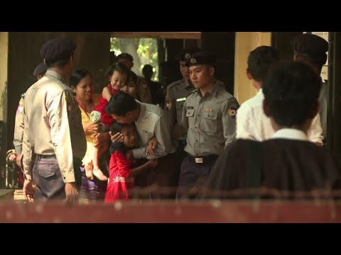 عودة صحافيي رويترز المحتجزين في بورما إلى المحكمة