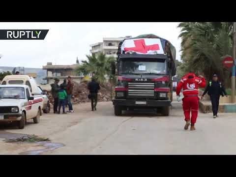 شاهد الصليب الأحمر يصل عفرين محملا بمساعدات إنسانية