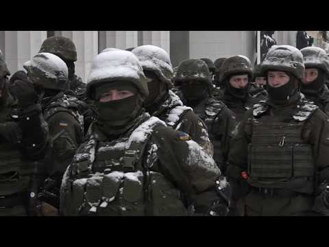 شاهد الأمن الأوكراني يقتحم مخيم أنصار سآكاشفيلي في كييف