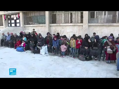شاهد مدنيون يغادرون الغوطة الشرقية