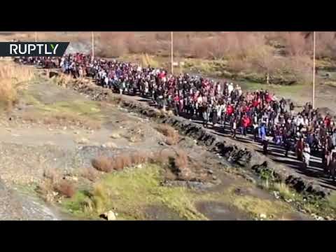 شاهد اشتباكات بين الأمن والمتظاهرين في جرادة المغربية
