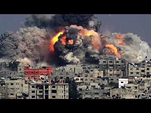 شاهد أقوى لحظات القصف الإسرائيلي على غزة