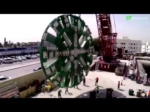 تركيب آلة الحفر العملاقة للمسار الخامس﻿ في مترو الرياض