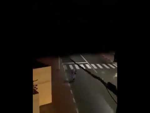 شاهد صدامات حادة بين موالين لـالبوليساريو والقوات العمومية في الداخلة