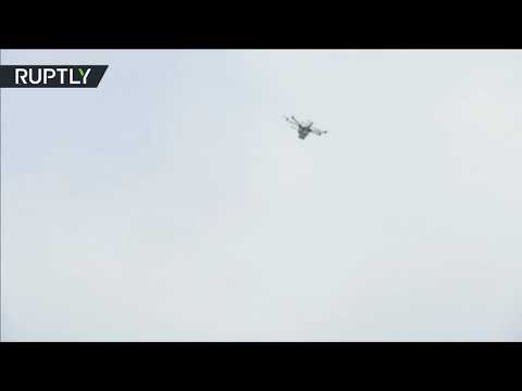 شاهد درون إسرائيلي يقذف قنابل الغاز على مسيرة العودة