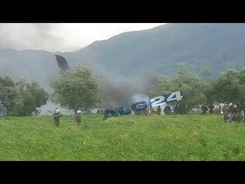 بالفيديو  مقتل أكثر 100 شخص إثر تحطم طائرة عسكرية في الجزائر