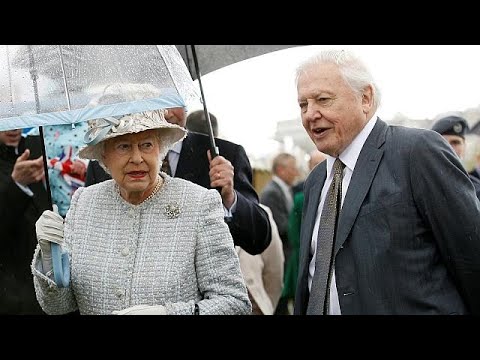 شاهد  الملكة إليزابيث تُظهر وجهًا آخر عبر كوكبها الأخضر