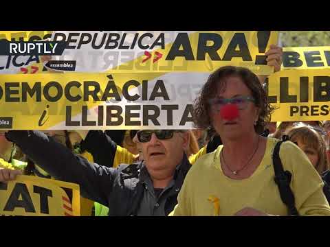 شاهد مظاهرات في برشلونة لدعم زعماء معتقلين