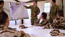 شاهد  التكوين في عمليات القصف المدفعي باستعمال الهاون