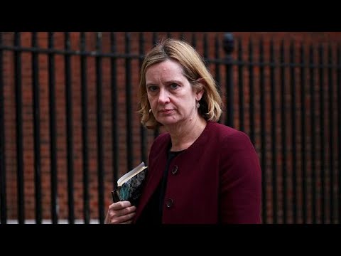 شاهداستقالة وزيرة الداخلية البريطانية مساء الأحد