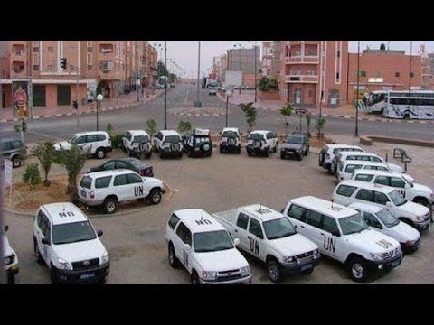 شاهد اجتماع لموظفي بعثة المينورسو مع رئيسها بالعيون