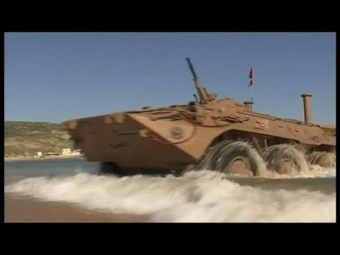 شاهد  الجيش الجزائري يستعرض قوته في مدينة وهران