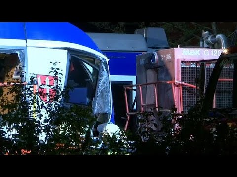 شاهد مقتل شخصين على الأقل في حادث اصطدام قطارين جنوب ألمانيا