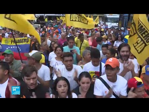 شاهدالمئات يتظاهرون للمطالبة بإلغاء الانتخابات الرئاسية في فنزويلا