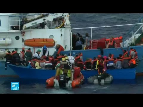 شاهدإيطاليا تهدد بإغلاق الموانئ أمام المهاجرين