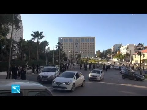 بوتفليقة يقيل مدير الأمن الوطني الجزائري