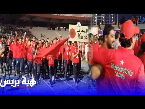 شاهد الأبطال المغاربة ينشدون أغنية الرجاء الخضرا الوطنية