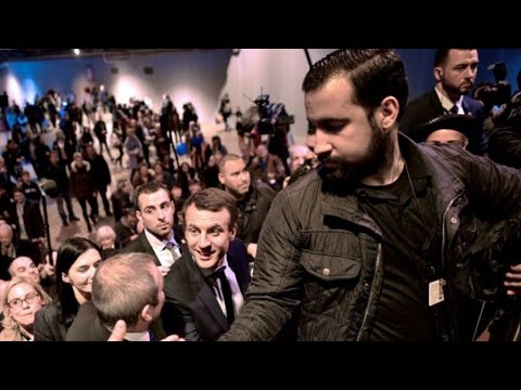 شاهد تأثير قضية ألكسندر بينالا على شعبية الرئيس ماكرون