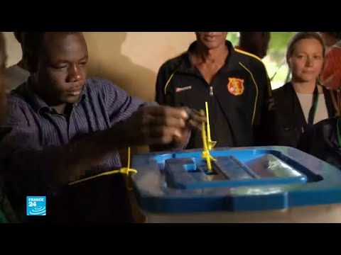 شاهد عمليات فرز الأصوات في مالي تحت أعين مراقبي الاتحاد الأوروبي